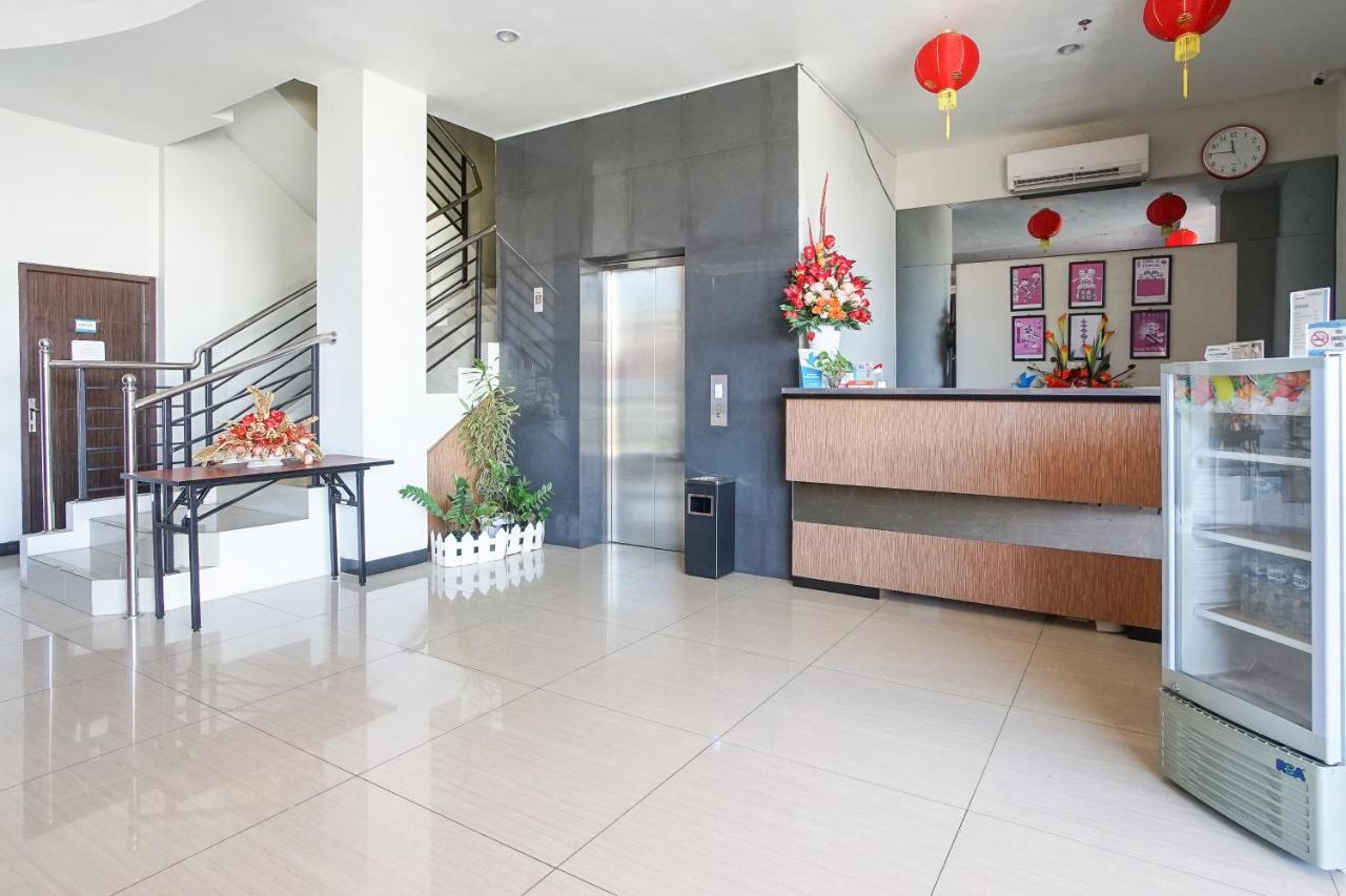 Hotel Royal Manado Luaran gambar