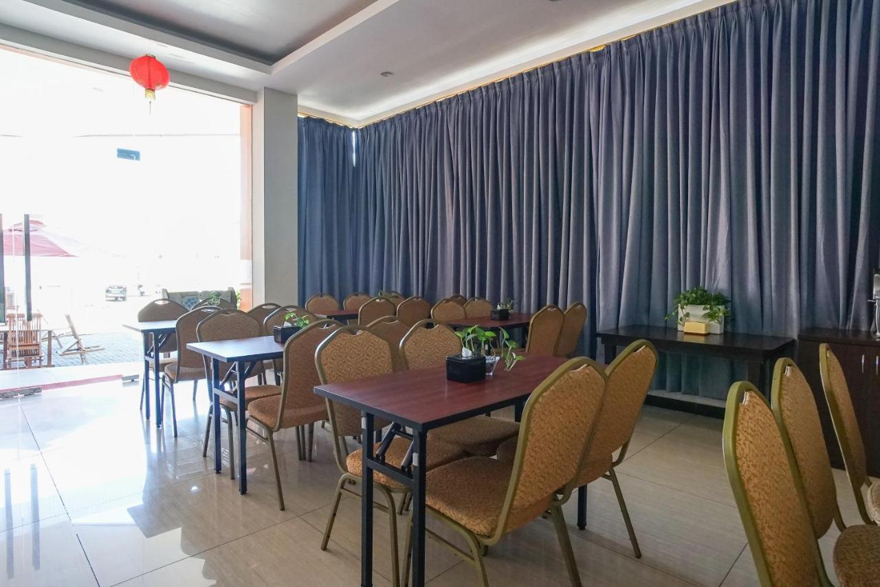 Hotel Royal Manado Luaran gambar