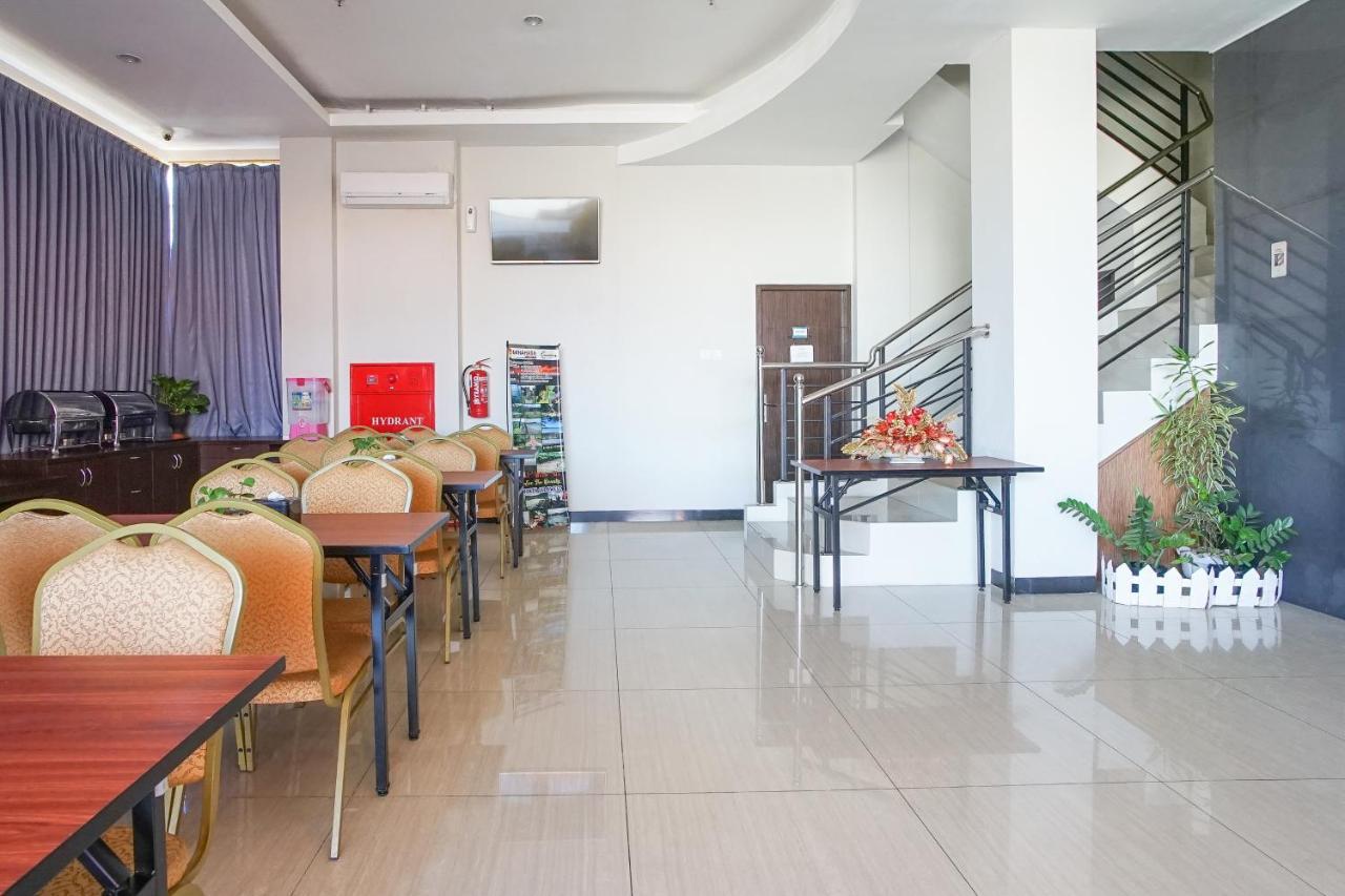 Hotel Royal Manado Luaran gambar