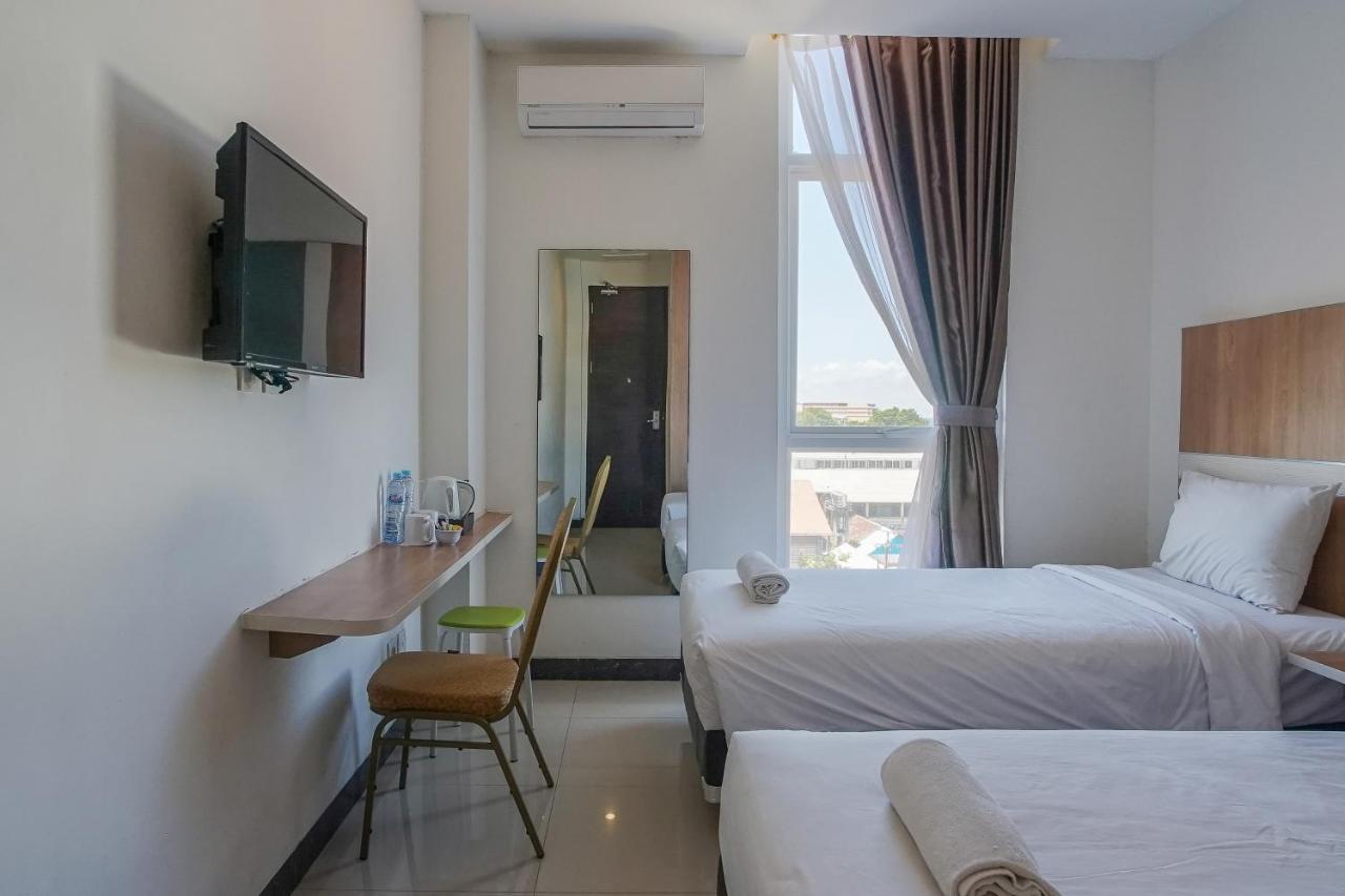 Hotel Royal Manado Luaran gambar