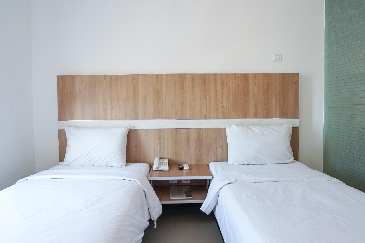 Hotel Royal Manado Luaran gambar